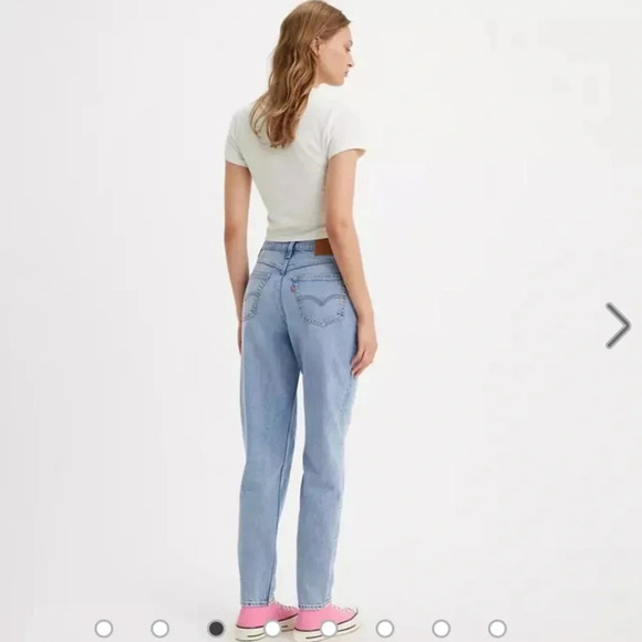 Levi's® Premium
80S MOM WOMEN'S JEANS Size 29 Light Wash Retro Relaxed, Slouchy - Picture 5 of 14